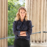 Julia, LinkedIn profile photo